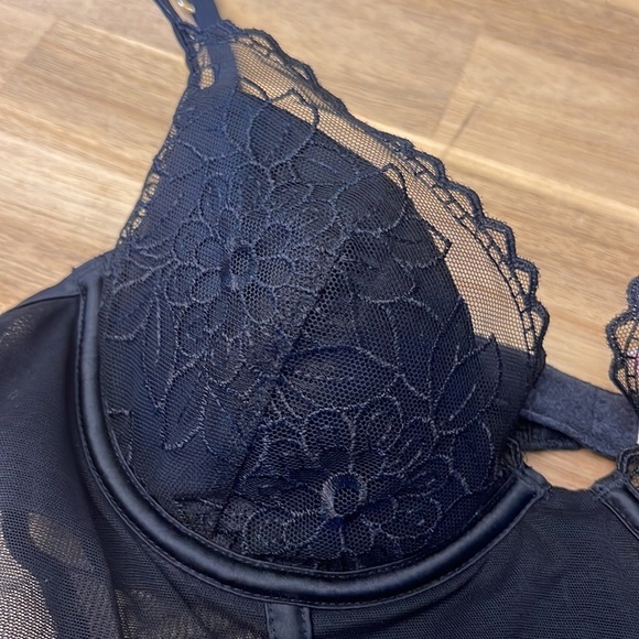 VICTORIAS SECRET ⭐️ Very Sexy lingerie - Picture 3 of 6